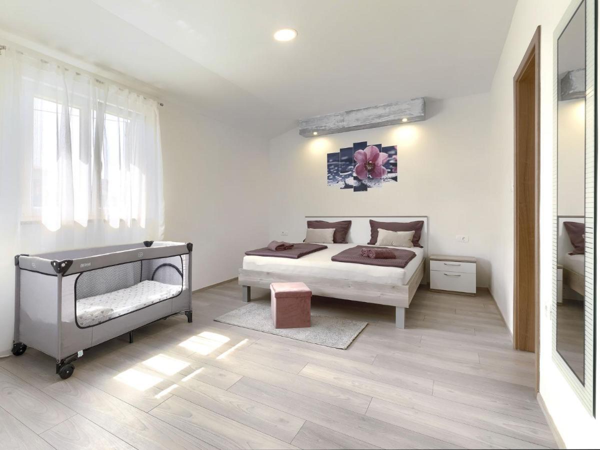 Holiday Home Casa Gverino By Interhome Plomin Extérieur photo